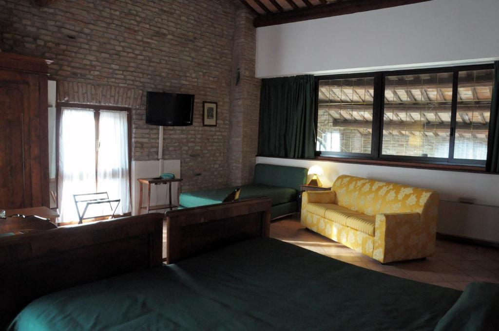 Agriturismo-R&B Corte Dei Gioghi فيرّارا الغرفة الصورة