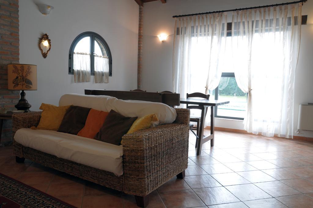 Agriturismo-R&B Corte Dei Gioghi فيرّارا المظهر الخارجي الصورة