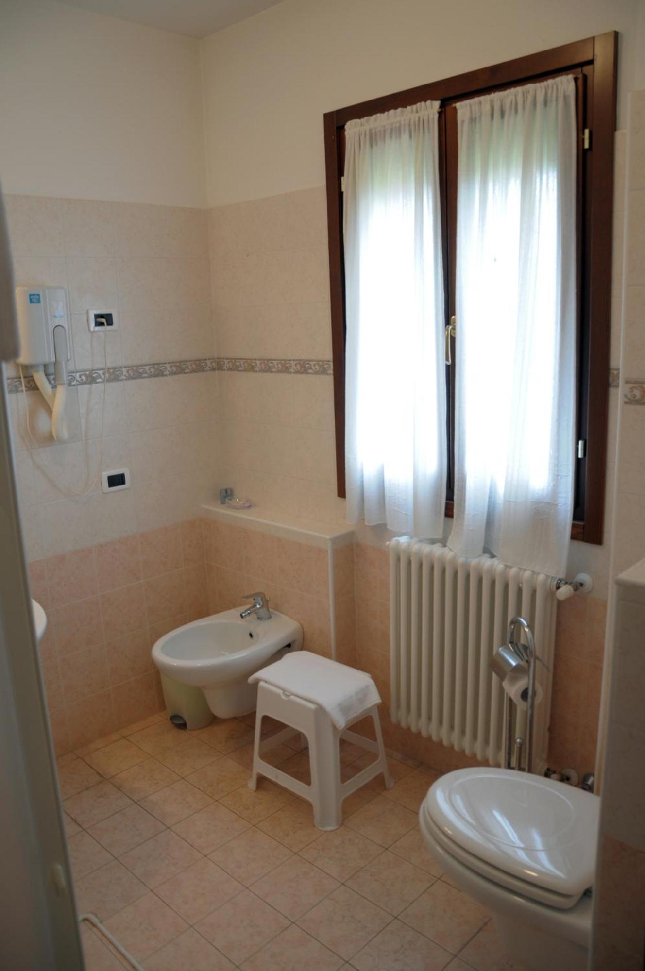 Agriturismo-R&B Corte Dei Gioghi فيرّارا المظهر الخارجي الصورة