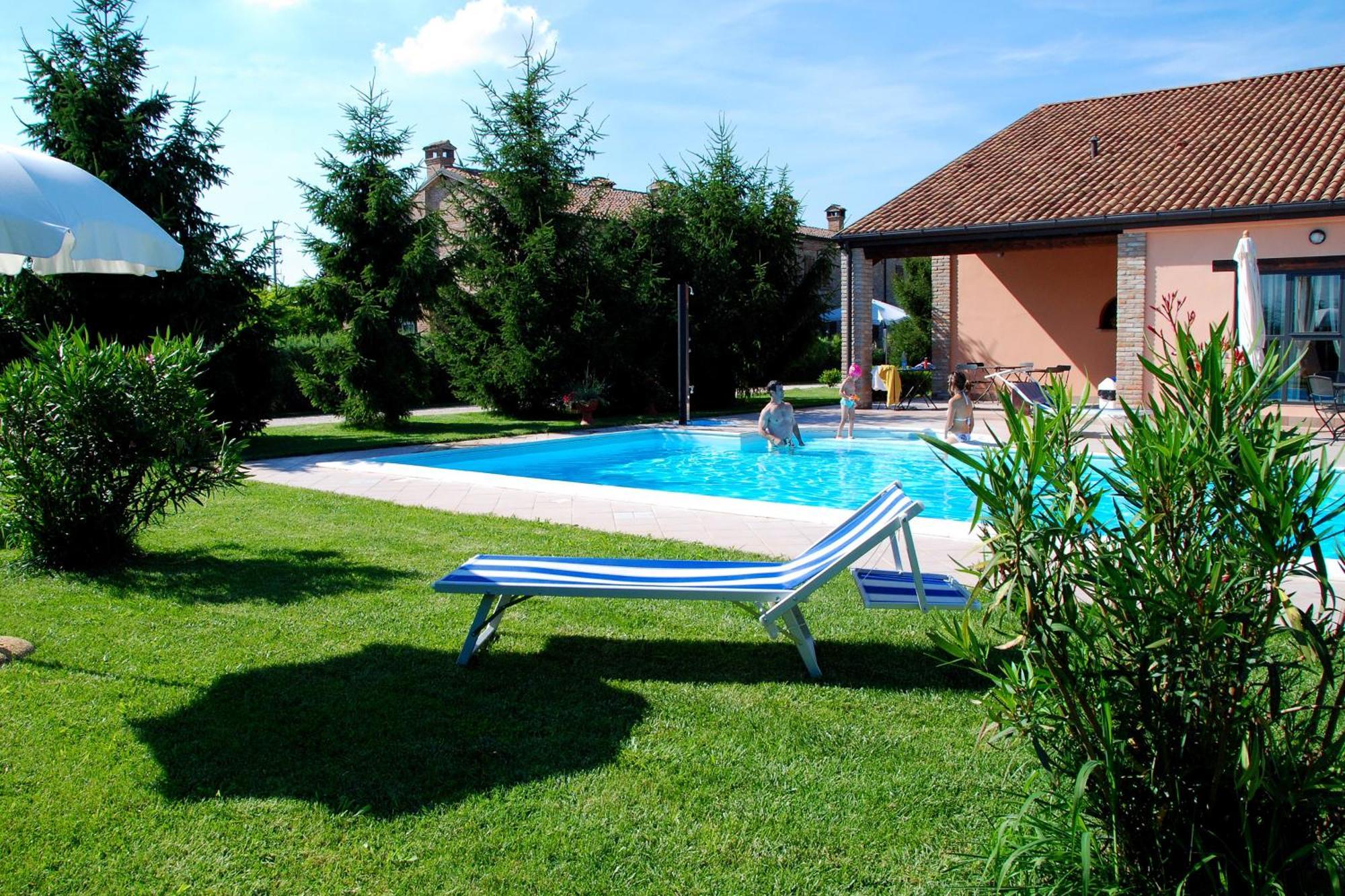 Agriturismo-R&B Corte Dei Gioghi فيرّارا المظهر الخارجي الصورة