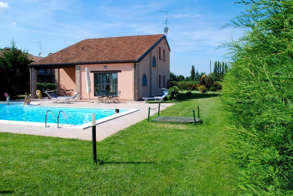 Agriturismo-R&B Corte Dei Gioghi فيرّارا المظهر الخارجي الصورة