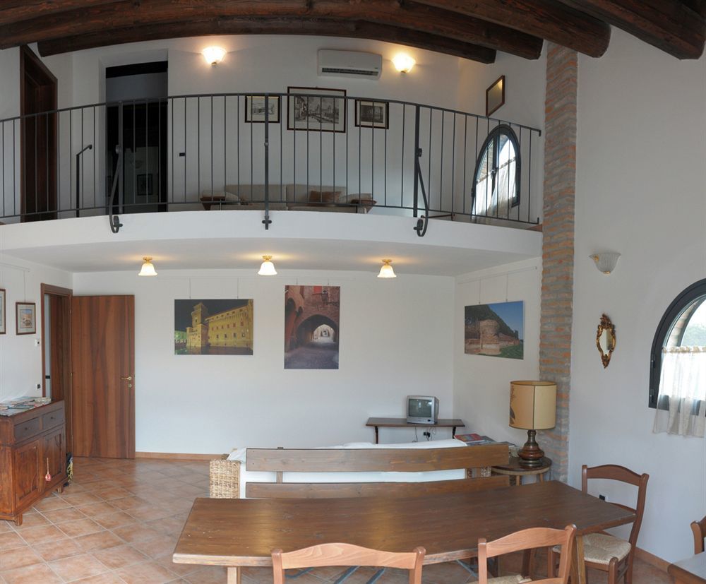 Agriturismo-R&B Corte Dei Gioghi فيرّارا المظهر الخارجي الصورة